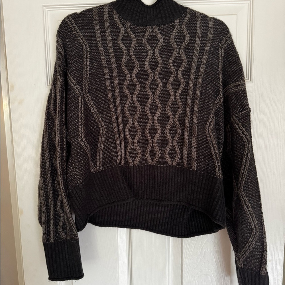 Arizona Jean Company Black and Gray Cowl Neck Sweater